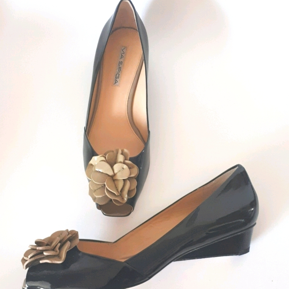 Via Spiga | Peep-toe Wedges with Flower